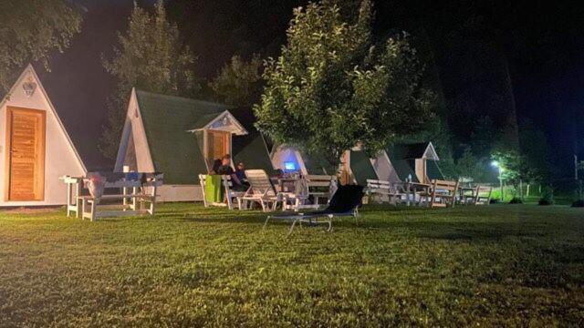 Una Kamp Ξενοδοχείο Bosanska Krupa Εξωτερικό φωτογραφία